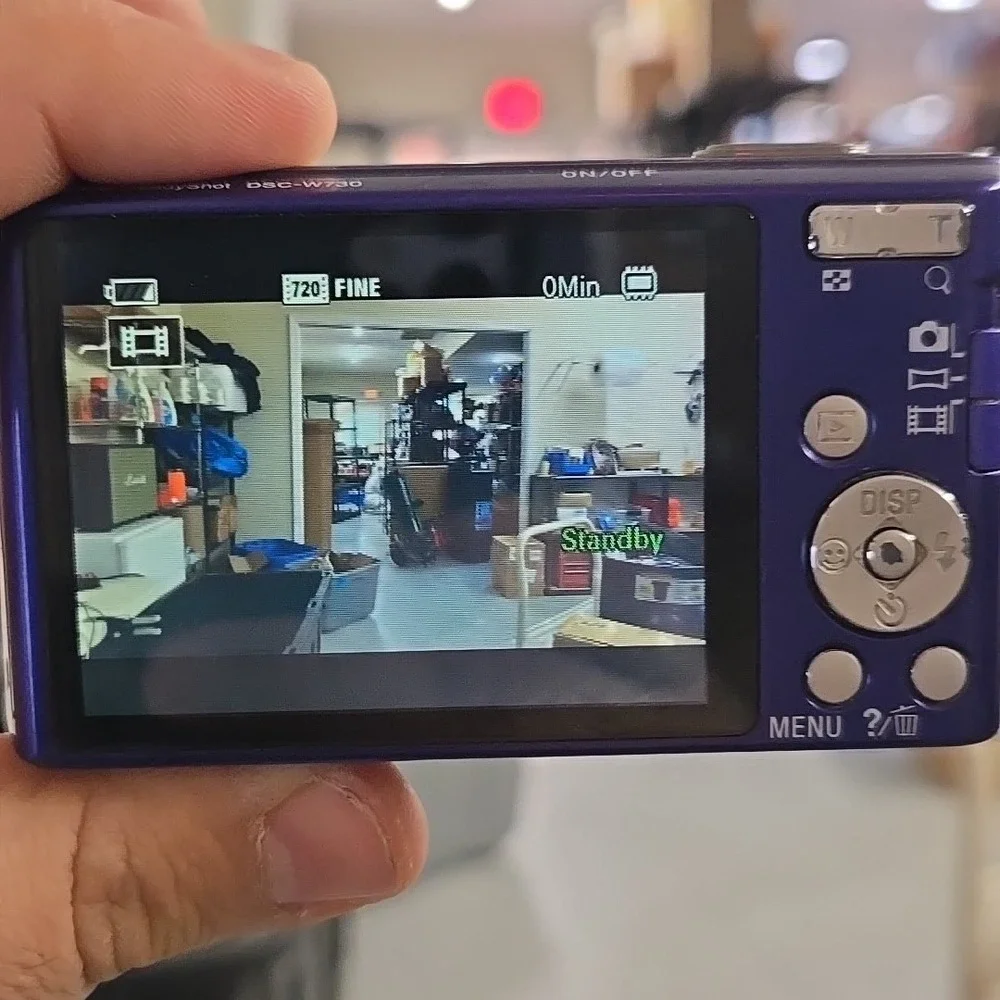 SONY DSC-W730 Purple Digital Camera 8x Zoom 16.1MP (Parts‎ Only)